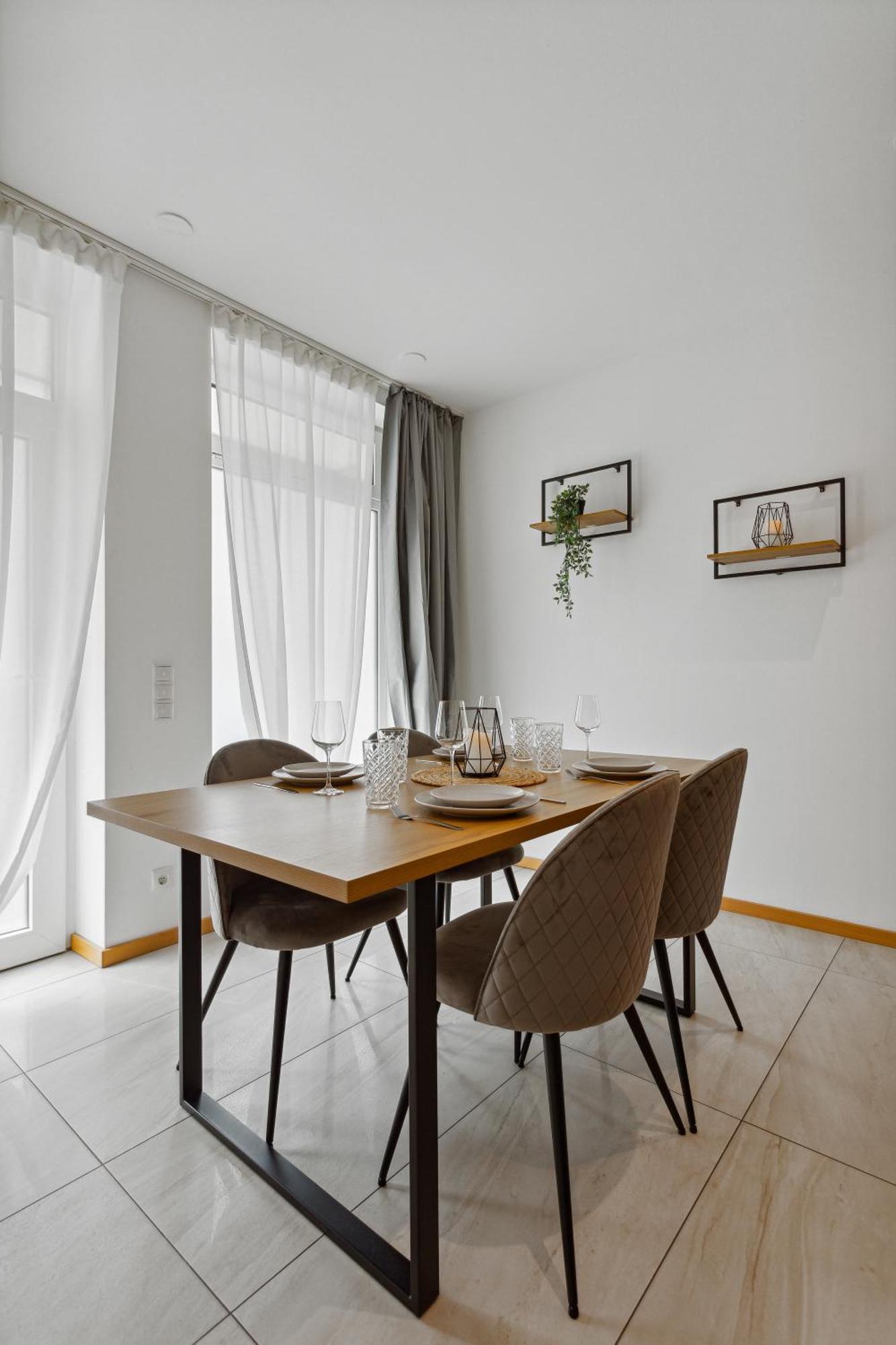 Gross, Modern, Vollausgestattet, Gemuetlich Mit Kueche Und Parkplatz Fuer Urlaub Oder Business Apartment Kettig Ngoại thất bức ảnh