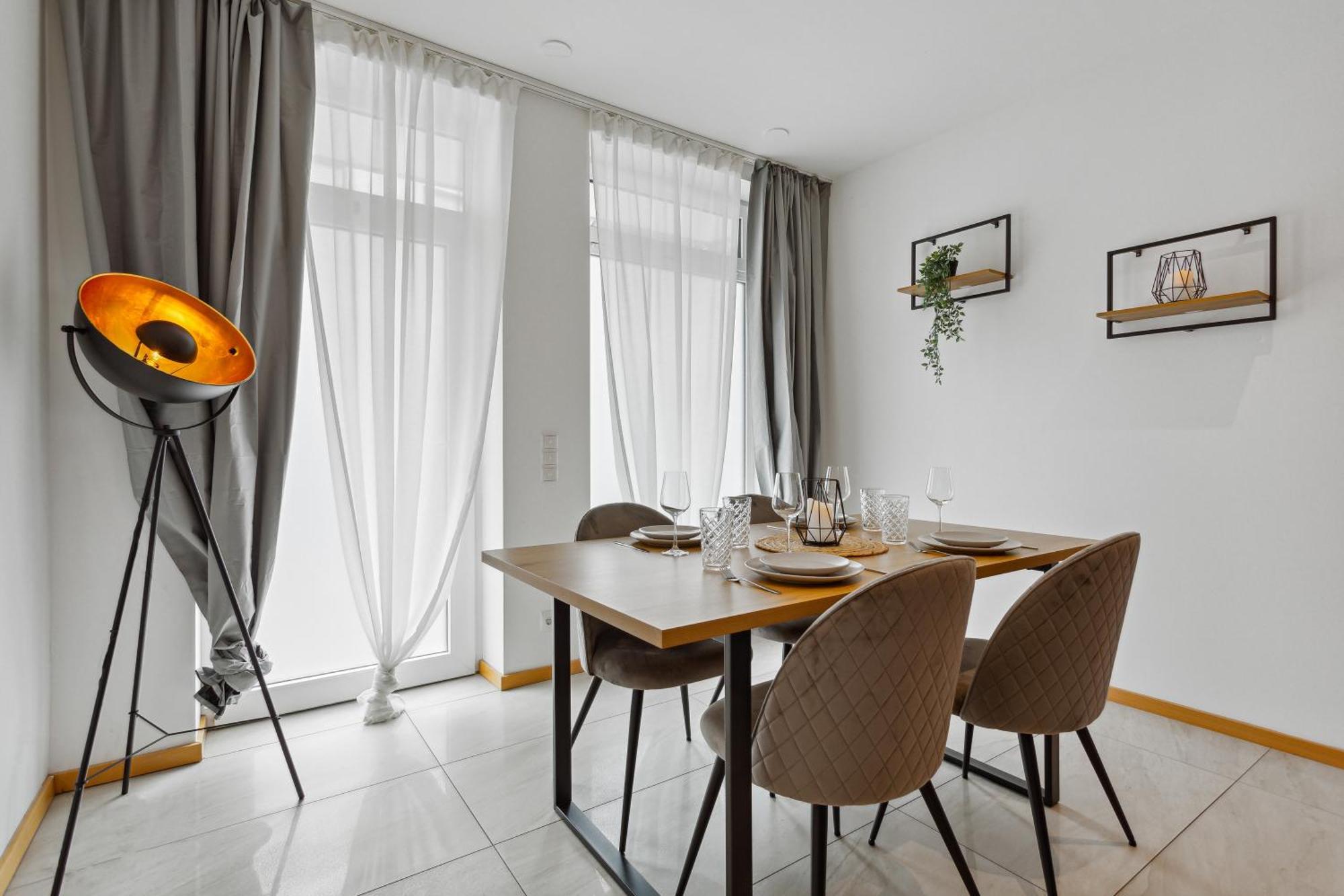 Gross, Modern, Vollausgestattet, Gemuetlich Mit Kueche Und Parkplatz Fuer Urlaub Oder Business Apartment Kettig Ngoại thất bức ảnh
